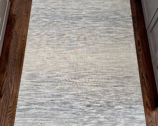 Runner (Gray & White)