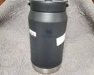 Stanley IceFlow Flip Staw 2.0 64 oz Black 2.0 BPA Free Insulated Jug