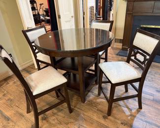 42" round table, removable glass top, four chairs
