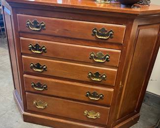 Corner cabinet/ chest