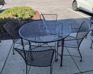 wrought iron patio furniture