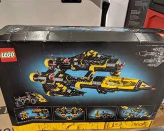 LEGO Icons Blacktron Renegade Building Kit