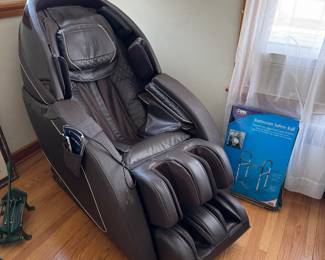 Infinity Palisade 4D Massage Chair bought new in 2022 for $9,000. Make offer!
