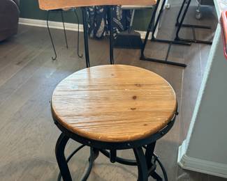 Bar stool