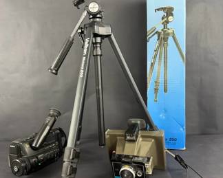 Sony CCDTR5 Video8 Camcorder w Velbon Tripod Polaroid Colorpack II