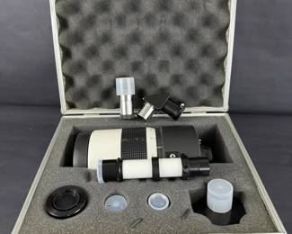 Meade Telescope Accessory Kit w Eyepieces Diagonal Case