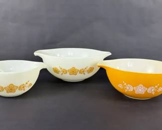Pyrex Butterfly Gold Mixing Bowls Set 3 Cinderella Nesting Vintage
