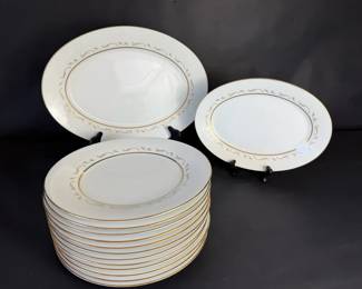 Noritake Jacqueline 6670 China Dinner Plates  Platters Gold Trim Japan Set