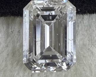  06 Gorgeous 1.03ct Emerald Cut Diamond