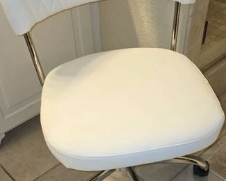 Rolling Swivel Chair