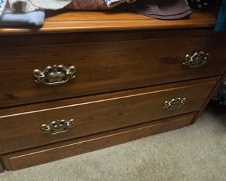 2 Drawer Short Dresser