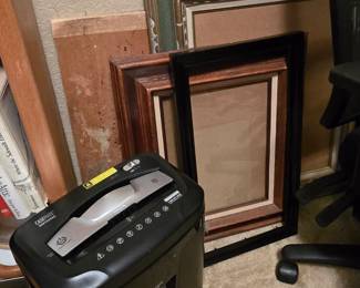 Picture Frames - Paper Schredder
