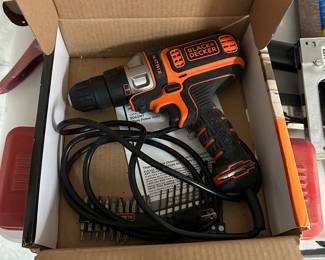 B97 - $25. Black & Decker 4amp Drill/Driver. Corded. 