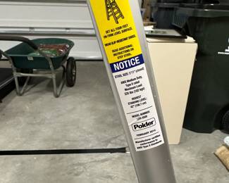 B83 - $40. Polder. Model LDR-5500. Highest Standing Level 42". 