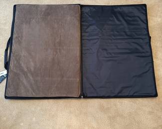 B45 - $25. La Vie Vert Puzzle Board with Padded Cover. Looks brand new with tags. 