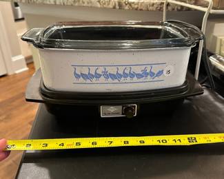 B63 - $15. West Bend Slow Cooker with Goose Design. Lid is in good condition - non stick coating is scratched. 