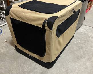 B86 - $30. Folding Soft Dog Crate 30".  Very good condition!