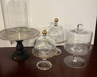 Cake and cupcake glass domes