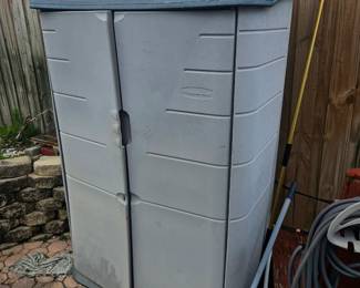 Rubbermaid storage cabinet by the dock $45 SUNDAY PRICE