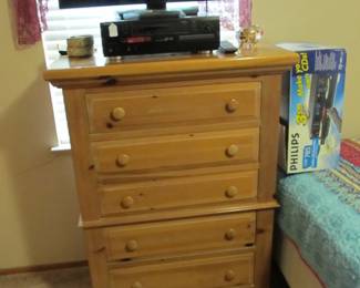 Broyhill "Fontana" Chest of Drawers