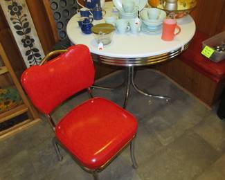 VTG STYLE 50's Dining Table w/ 1 red "Cracked Ice" Dining Chair