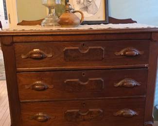 Antique Chest of 3-Drawers