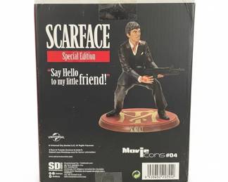 SD Toys Movie Icons Scarface Tony Montana Say Hello to My Little Friend Figure fourth image