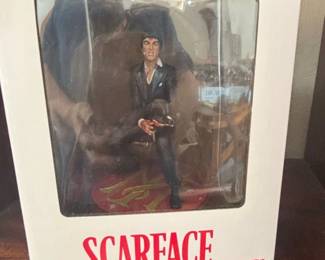 SD Toys Movie Icons Scarface Tony Montana Say Hello to My Little Friend Figure second image