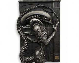 Illusive Originals Alien Xenomorph Wall Sculpture third image
