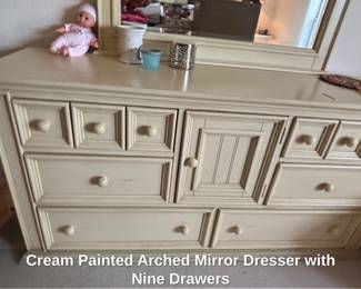 Cream Painted Arched Mirror Dresser with Nine Drawers fourth image
