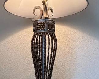 Rustic Twisted Rope Metal Table Lamp