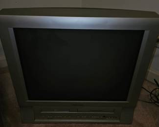 Magnavox TV/DVD /VHS