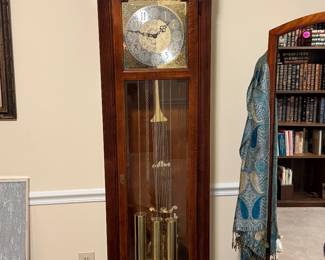 Very Nice Howard Miller Grandfather Clock