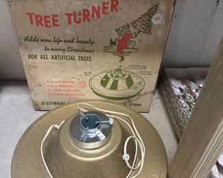 Vintage Christmas! The "Tree Turner" works - turns and plays music!