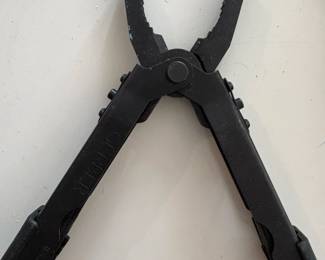 Gerber MultiPlier MP Needlenose MultiTool with Sheath