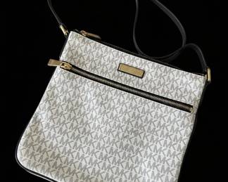 Michael Kors Jet Set Travel Large EW Crossbody Bag