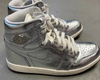 Air Jordan Retro High OG Chrome Womens