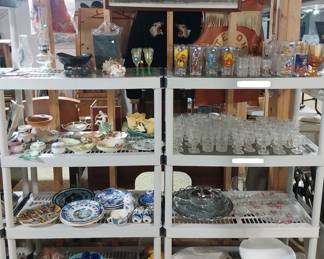 Looney Tunes character glasses, blue bottles