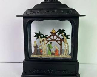 052 christmasnativityscenemusicalglitter