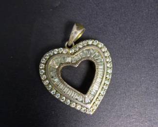 008 sterlingsilverheartpendantbaguetter
