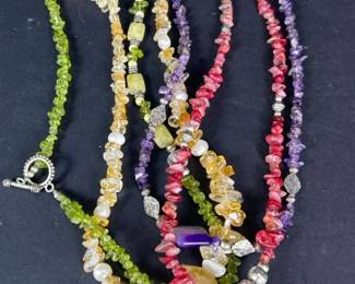 071 fourmulticolorcostumejewelrychipbea