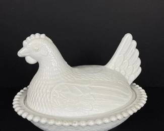 145 vintagemilkglasshenonnestcoveredd