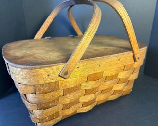 332 vintagewoodenpicnicbaskethingedlid