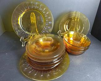 260 vintageamberglassdishwareset