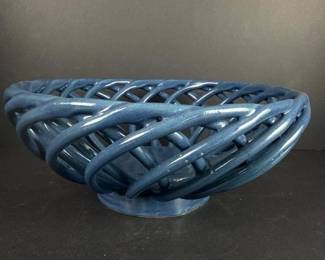017 blueglazedceramiclatticefruitbowl