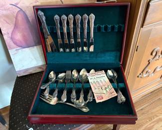 Nice set of Rogers silverplate flatware for eight place settings