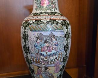 Chinese Famille Rose Vase
