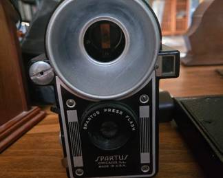 Vintage 1950s Spartus Press Flash Camera No Bulb