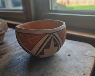 Hopi Pottery  Unsigned