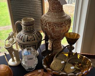 L.E. Smith "Moon & Stars" Clear Glass Fairy Light, Chinese Carved Lacquer Vase  